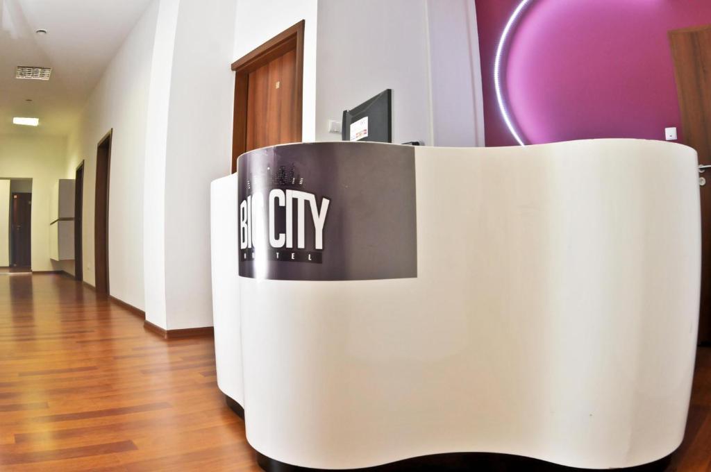 Big City Hostel Wrocław Exteriör bild