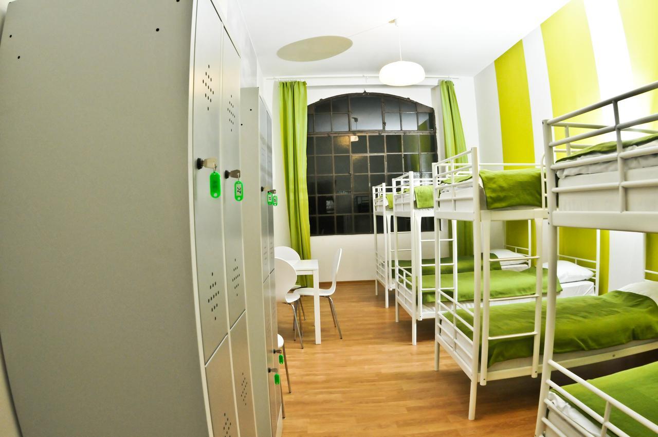 Big City Hostel Wrocław Exteriör bild
