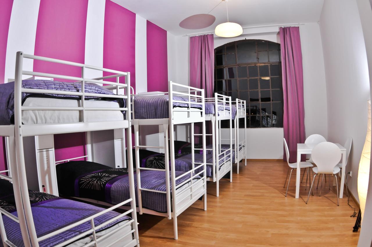 Big City Hostel Wrocław Exteriör bild